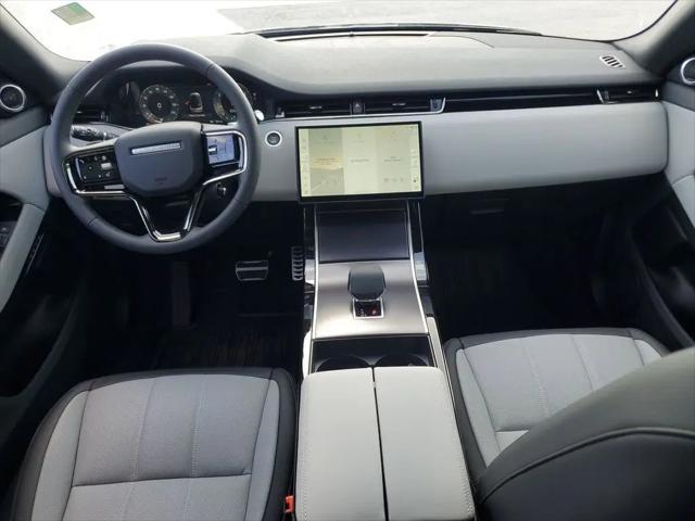 2026 Land Rover Range Rover Evoque Dynamic SE