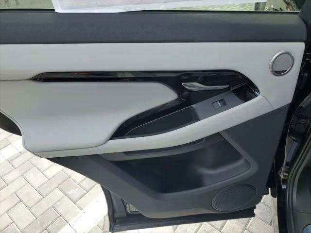 2026 Land Rover Range Rover Evoque Dynamic SE