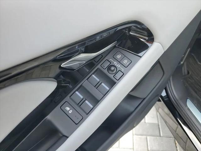 2026 Land Rover Range Rover Evoque Dynamic SE