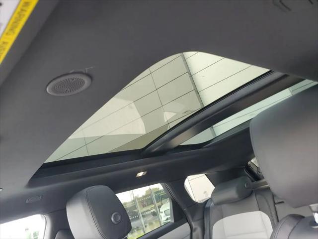 2026 Land Rover Range Rover Evoque Dynamic SE
