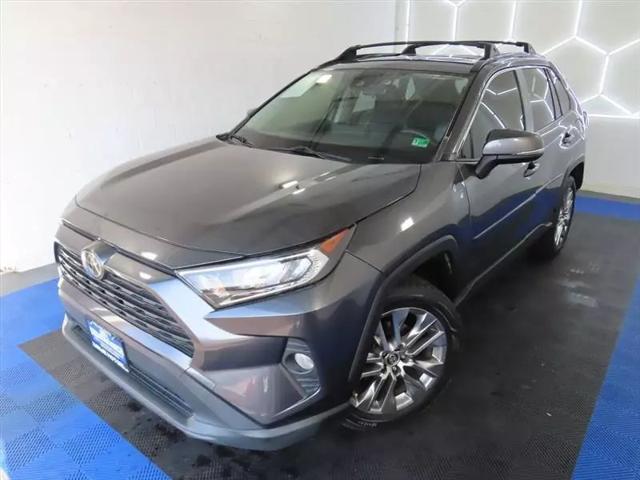 2019 Toyota RAV4 XLE Premium