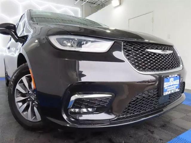 2022 Chrysler Pacifica Hybrid Touring L