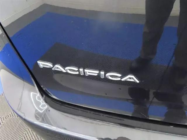 2022 Chrysler Pacifica Hybrid Touring L