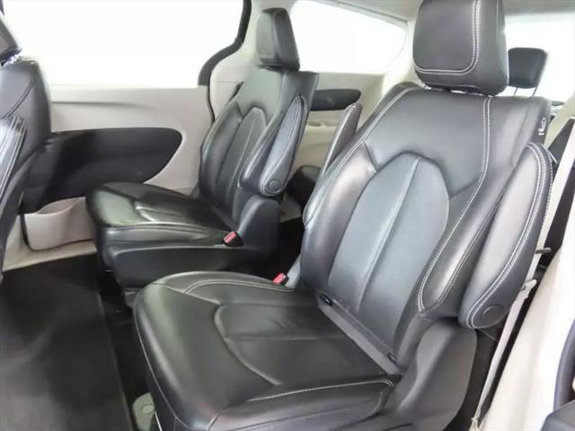 2022 Chrysler Pacifica Hybrid Touring L