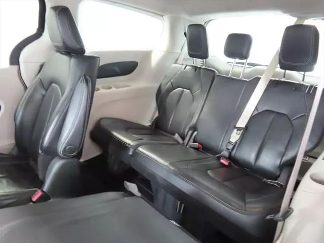 2022 Chrysler Pacifica Hybrid Touring L