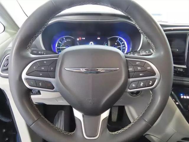 2022 Chrysler Pacifica Hybrid Touring L
