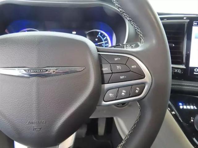 2022 Chrysler Pacifica Hybrid Touring L