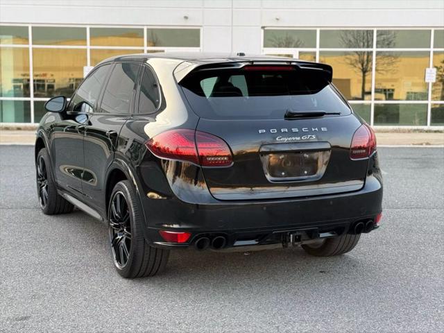 2013 Porsche Cayenne GTS