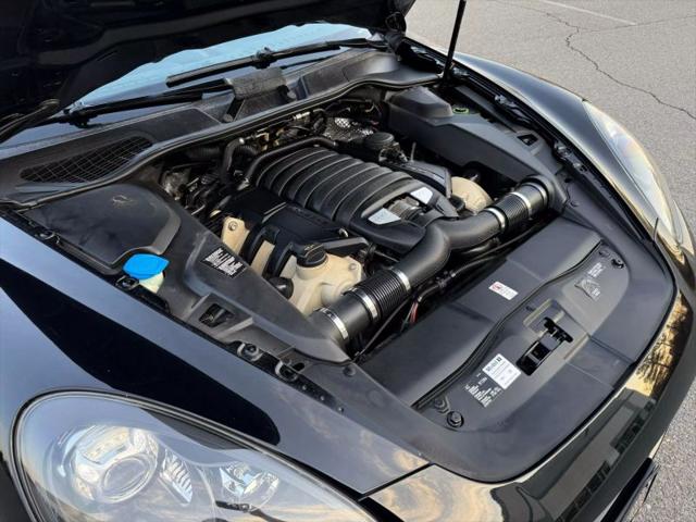 2013 Porsche Cayenne GTS