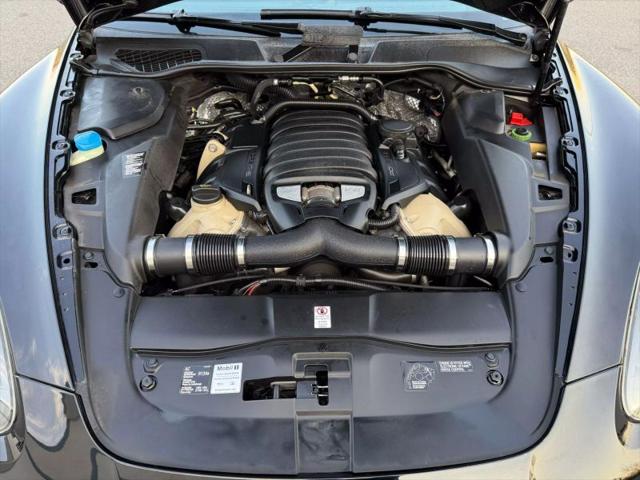 2013 Porsche Cayenne GTS