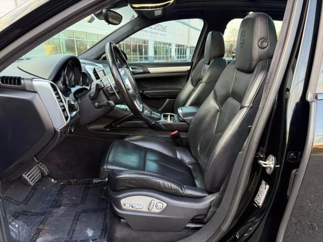 2013 Porsche Cayenne GTS