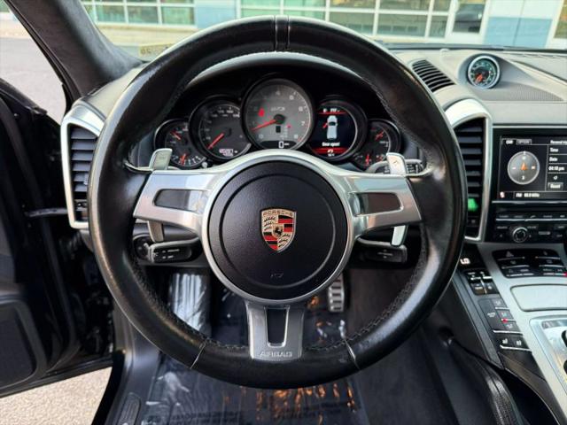 2013 Porsche Cayenne GTS