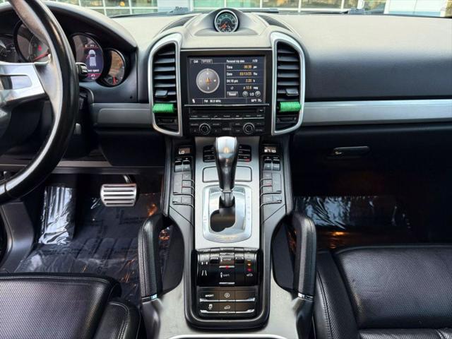 2013 Porsche Cayenne GTS