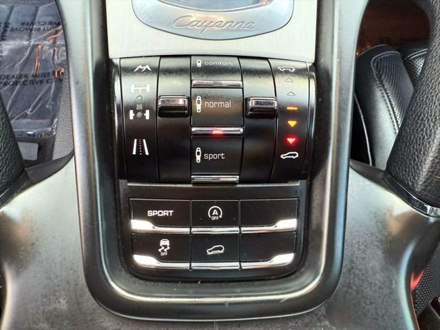 2013 Porsche Cayenne GTS
