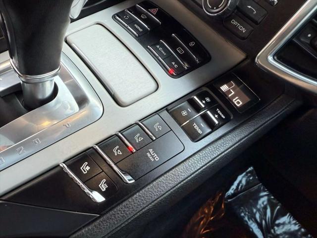 2013 Porsche Cayenne GTS