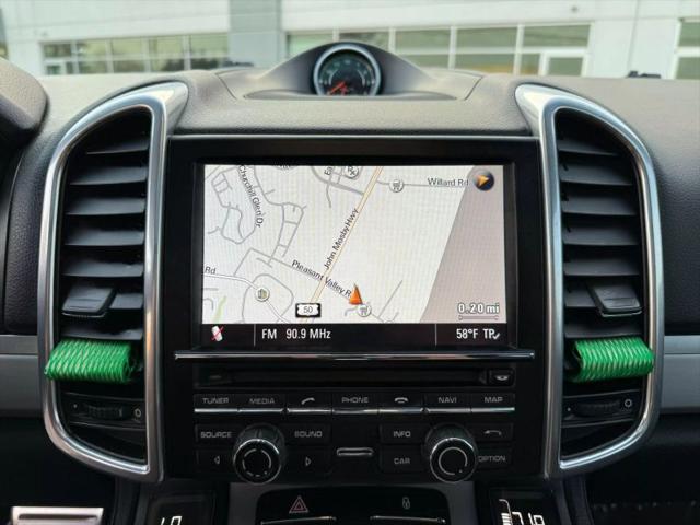 2013 Porsche Cayenne GTS
