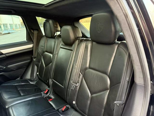 2013 Porsche Cayenne GTS