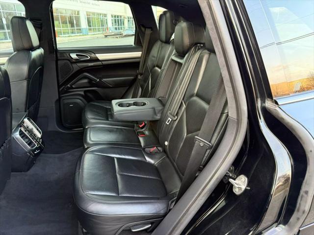 2013 Porsche Cayenne GTS