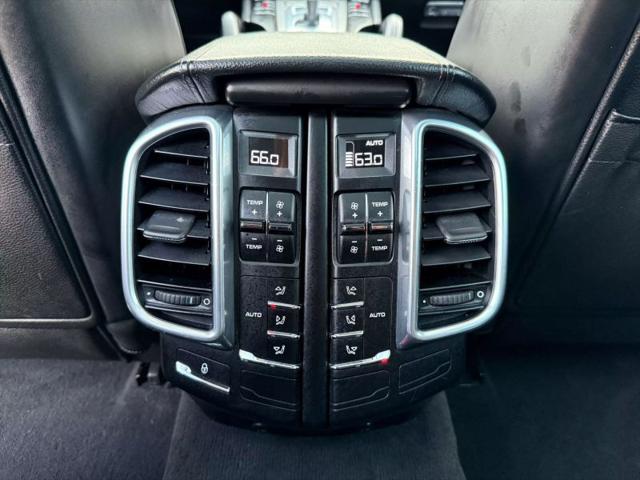 2013 Porsche Cayenne GTS