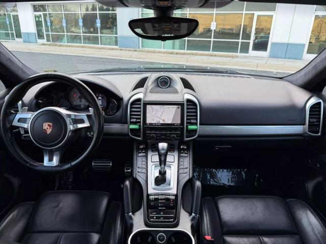2013 Porsche Cayenne GTS