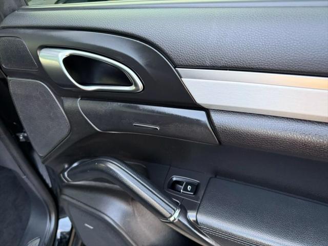 2013 Porsche Cayenne GTS