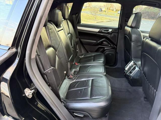 2013 Porsche Cayenne GTS