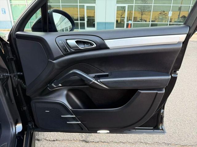 2013 Porsche Cayenne GTS