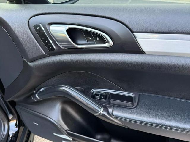 2013 Porsche Cayenne GTS