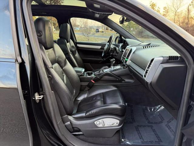 2013 Porsche Cayenne GTS