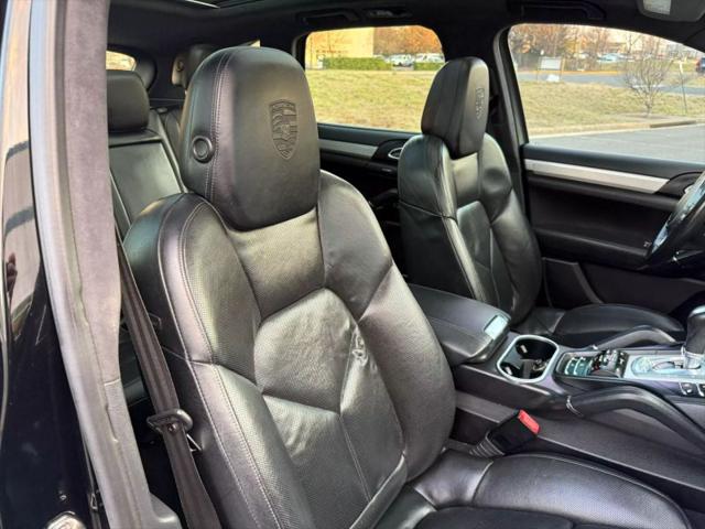 2013 Porsche Cayenne GTS