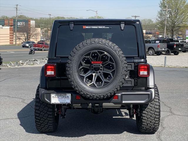 2025 Jeep Wrangler 4-Door Willys 4x4