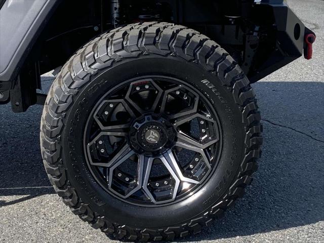 2025 Jeep Wrangler 4-Door Willys 4x4