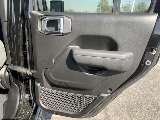 2025 Jeep Wrangler 4-Door Willys 4x4
