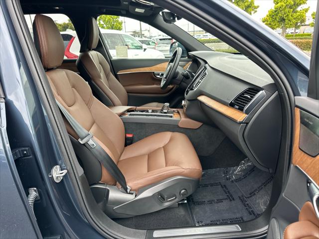 2025 Volvo XC90 B6 Plus 7-Seater