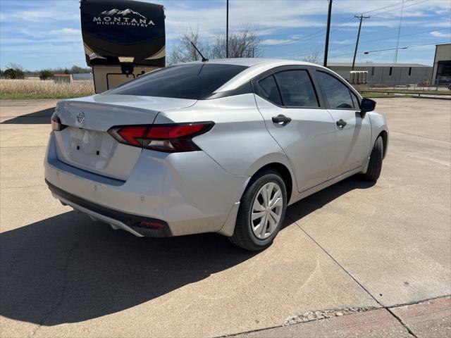 2021 Nissan Versa S Xtronic CVT