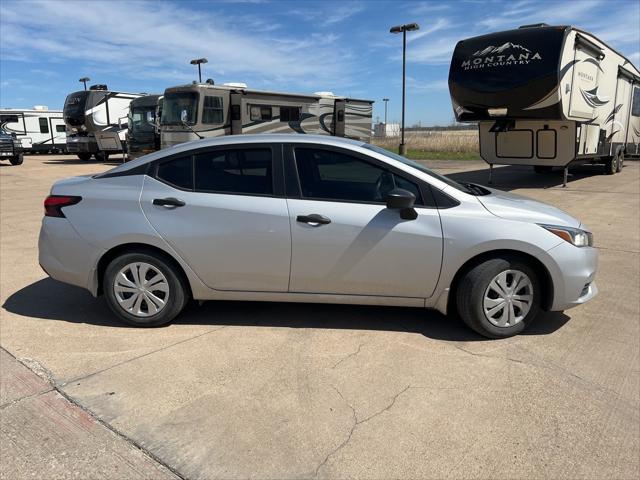 2021 Nissan Versa S Xtronic CVT