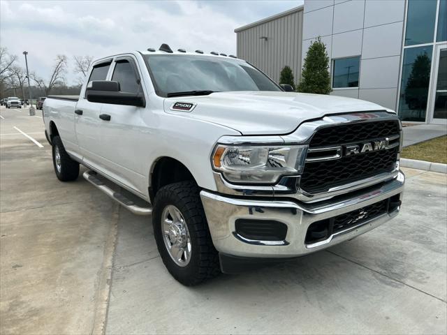 2020 RAM 2500 Tradesman Crew Cab 4X4 8 Box
