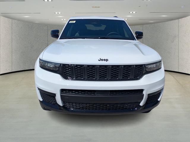2025 Jeep Grand Cherokee GRAND CHEROKEE L ALTITUDE 4X4
