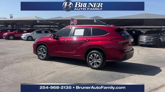 2023 Toyota Highlander Hybrid XLE