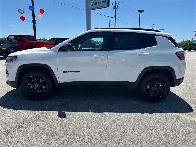 2025 Jeep Compass COMPASS LATITUDE 4X4