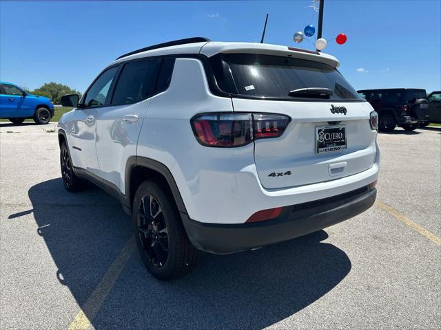 2025 Jeep Compass COMPASS LATITUDE 4X4