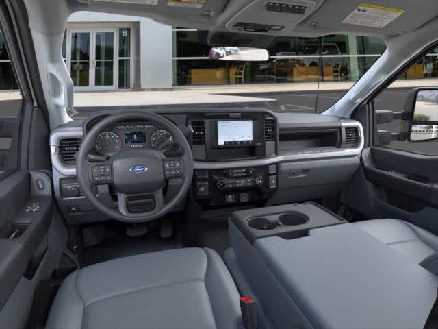 2025 Ford F-550 Unknown