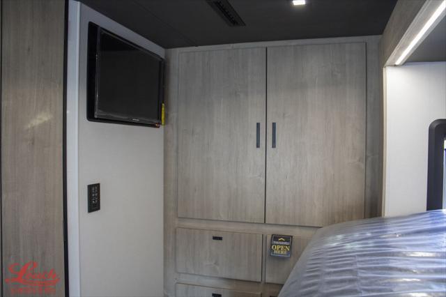 2025 Mercedes-Benz Sprinter 4500 Chassis Standard Roof 4-Cyl Diesel HO
