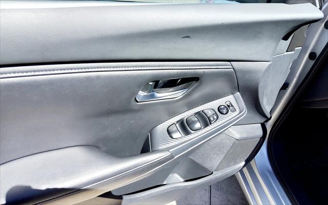 2022 Nissan Sentra SV Xtronic CVT