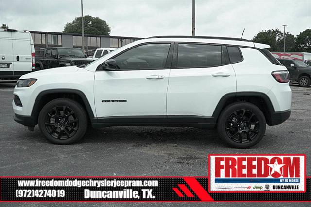 2025 Jeep Compass COMPASS LATITUDE 4X4