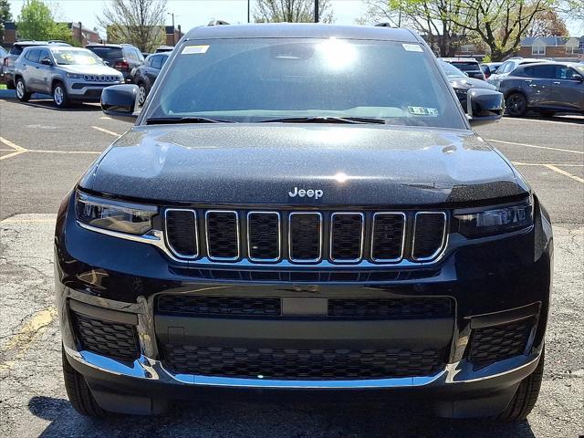 2025 Jeep Grand Cherokee GRAND CHEROKEE L LAREDO 4X4