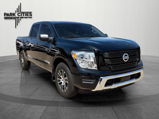 2022 Nissan TITAN Crew Cab SV 4x2