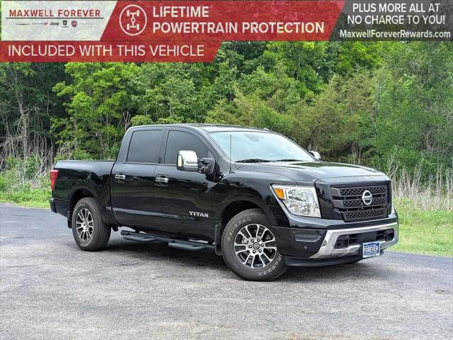 2021 Nissan TITAN Crew Cab SV 4x2