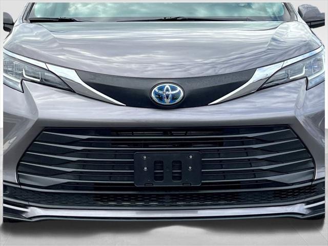 2021 Toyota Sienna LE