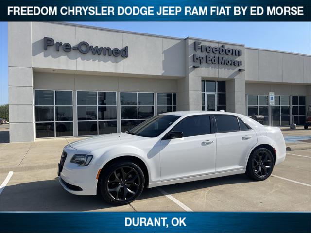 2023 Chrysler 300 Touring